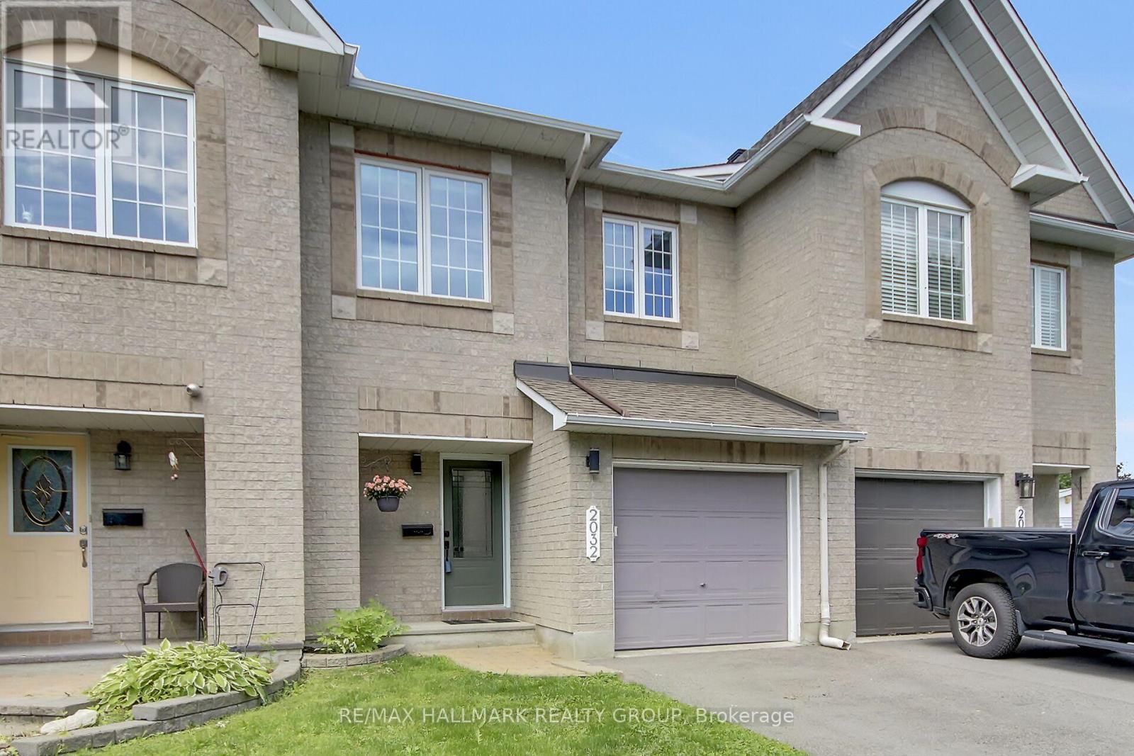 2032 DORIMA STREET, Ottawa, Ontario