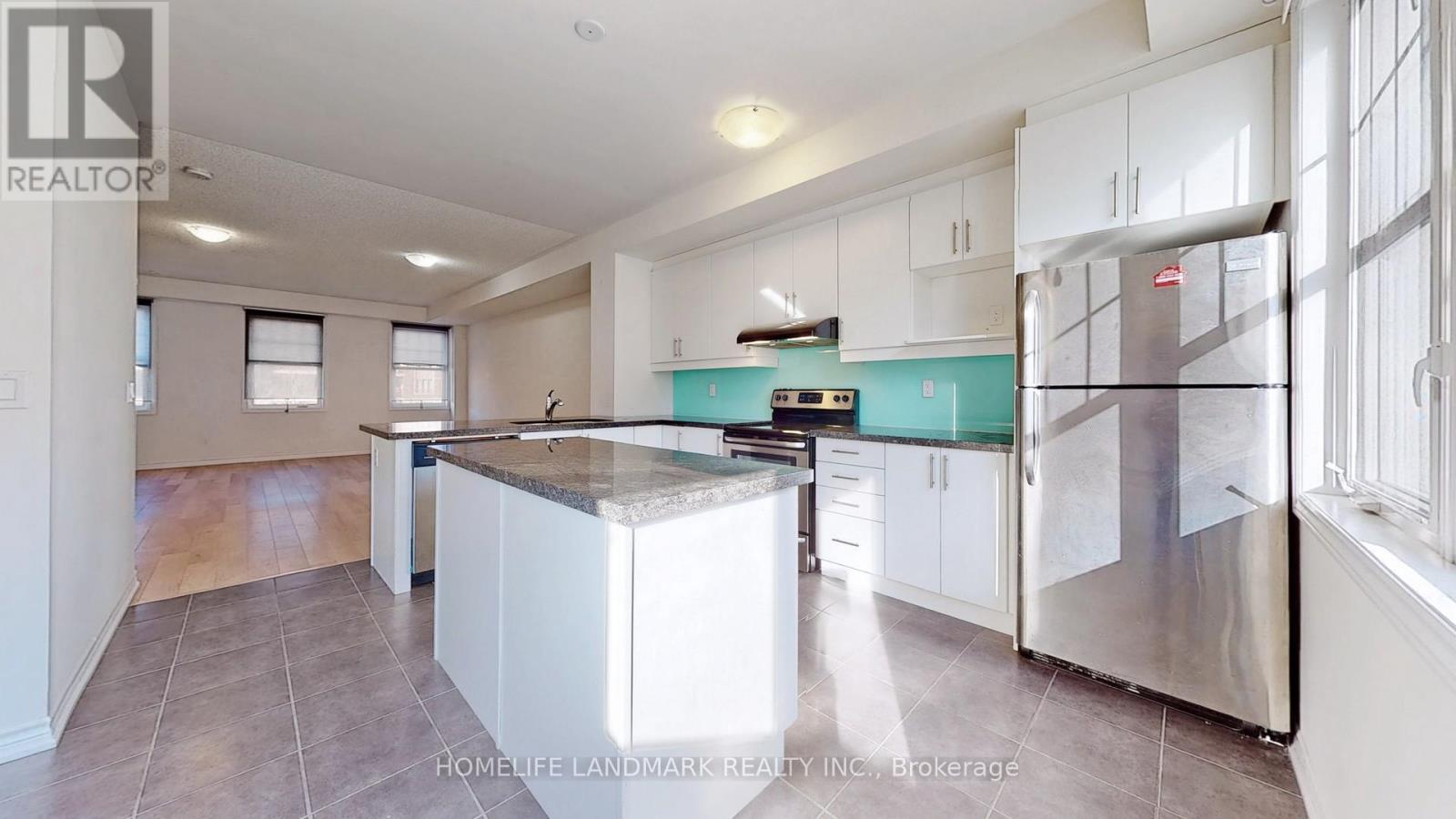 114 Baker Hill Boulevard, Whitchurch-Stouffville, Ontario L4A 1Y4 - Photo 5 - N13544952