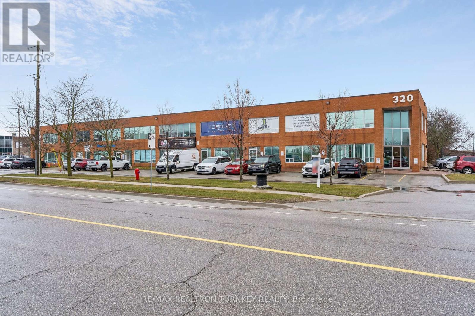 13 - 320 Harry Walker Parkway N, Newmarket, Ontario L3Y 7B4 - Photo 4 - N13544986