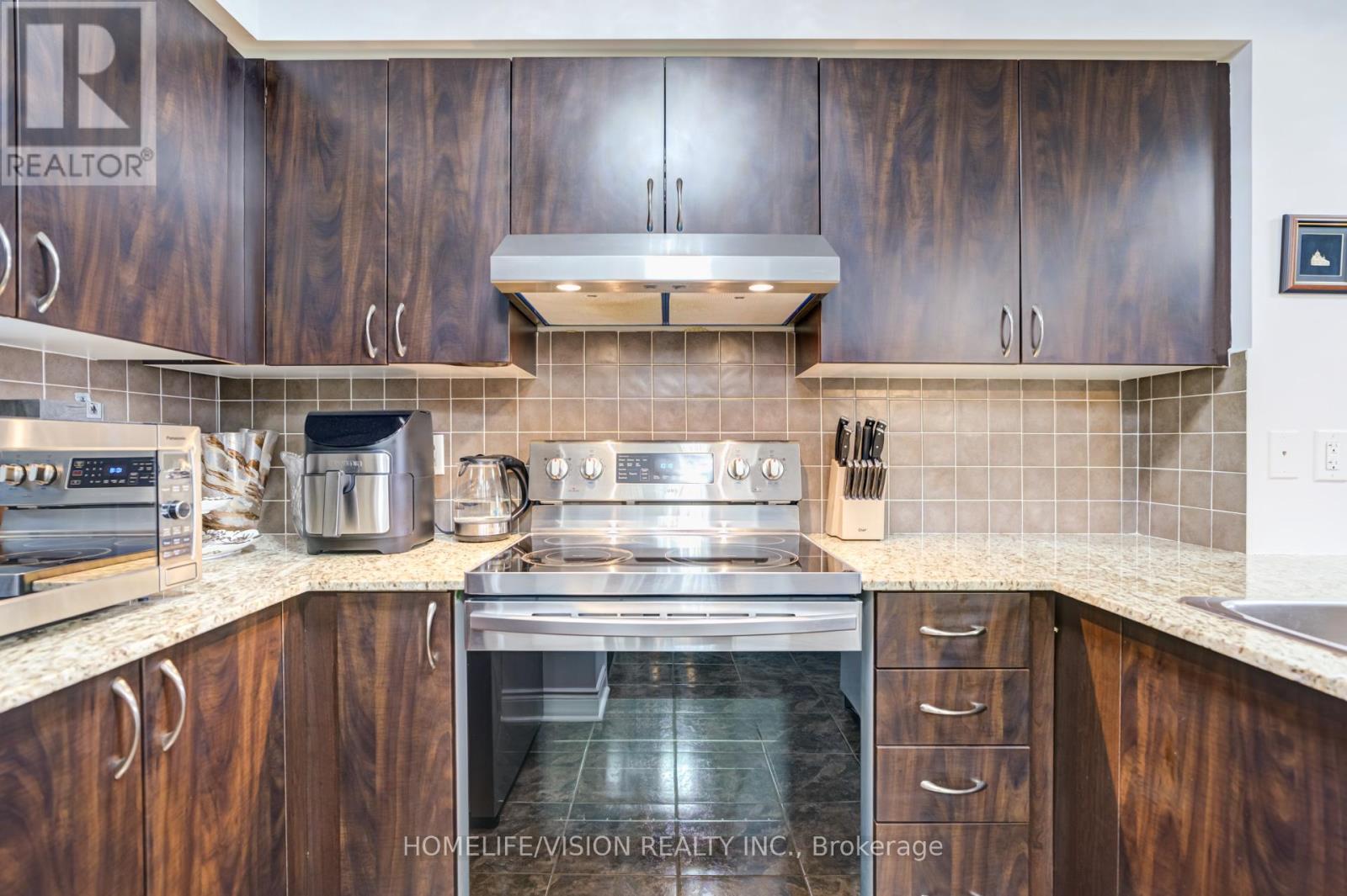 1802 - 7 North Park Road, Vaughan, Ontario  L4J 0C9 - Photo 10 - N13545114