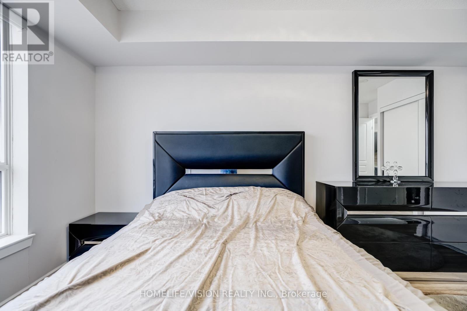 1802 - 7 North Park Road, Vaughan, Ontario  L4J 0C9 - Photo 22 - N13545114