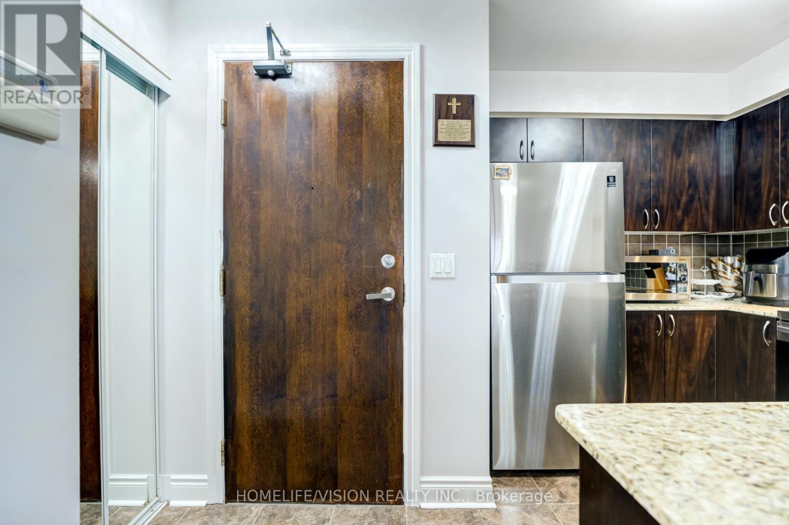 1802 - 7 North Park Road, Vaughan, Ontario  L4J 0C9 - Photo 5 - N13545114