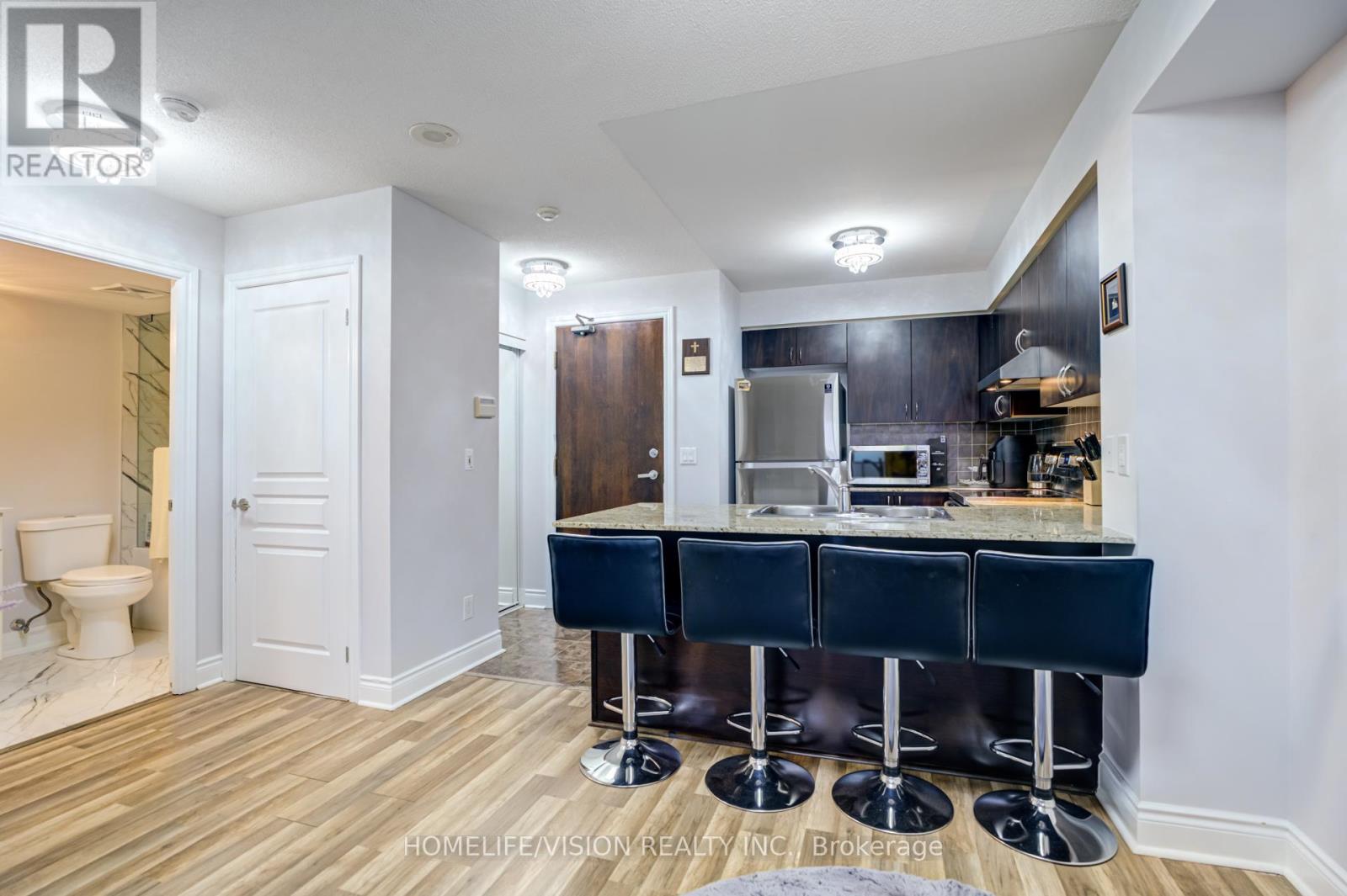 1802 - 7 North Park Road, Vaughan, Ontario  L4J 0C9 - Photo 8 - N13545114
