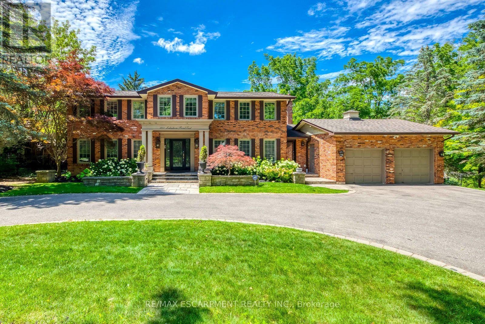 1251 LAKESHORE ROAD E, Oakville, Ontario