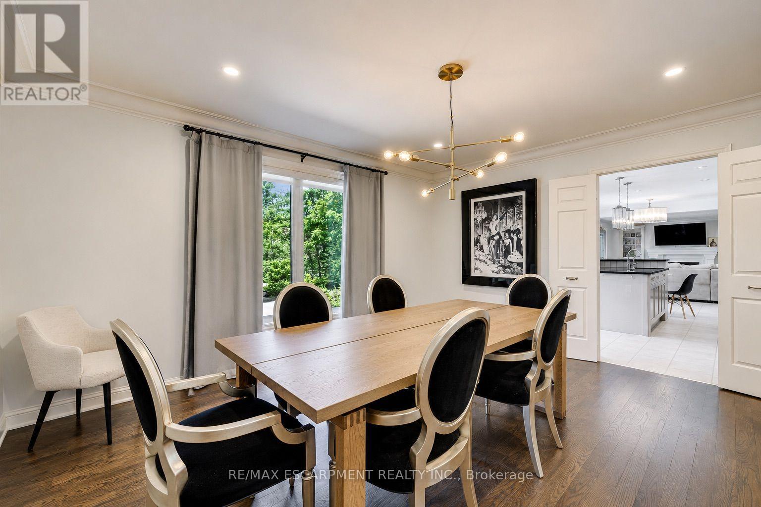 1251 Lakeshore Road E, Oakville, Ontario  L6J 1L5 - Photo 10 - W13544916