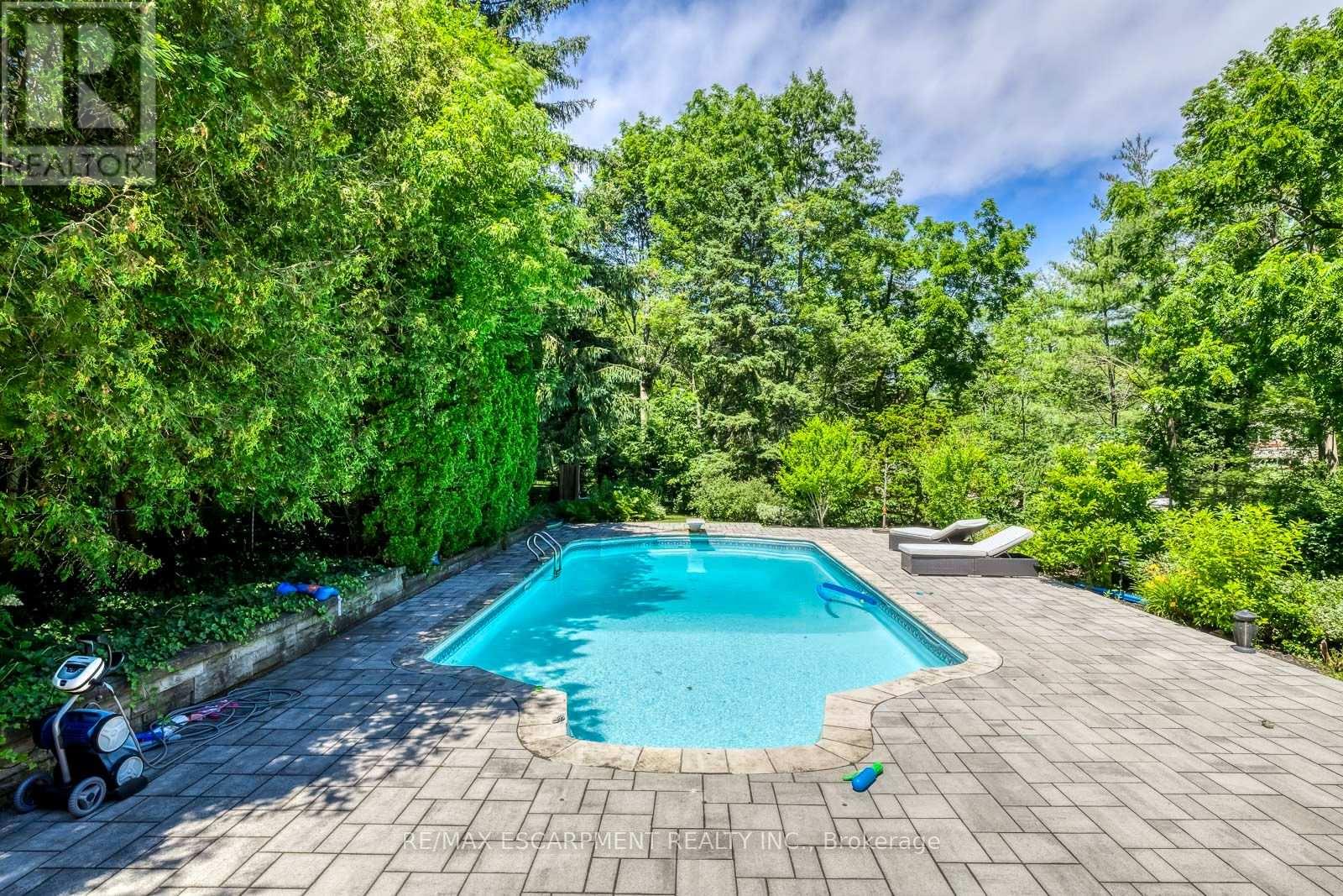 1251 Lakeshore Road E, Oakville, Ontario  L6J 1L5 - Photo 37 - W13544916