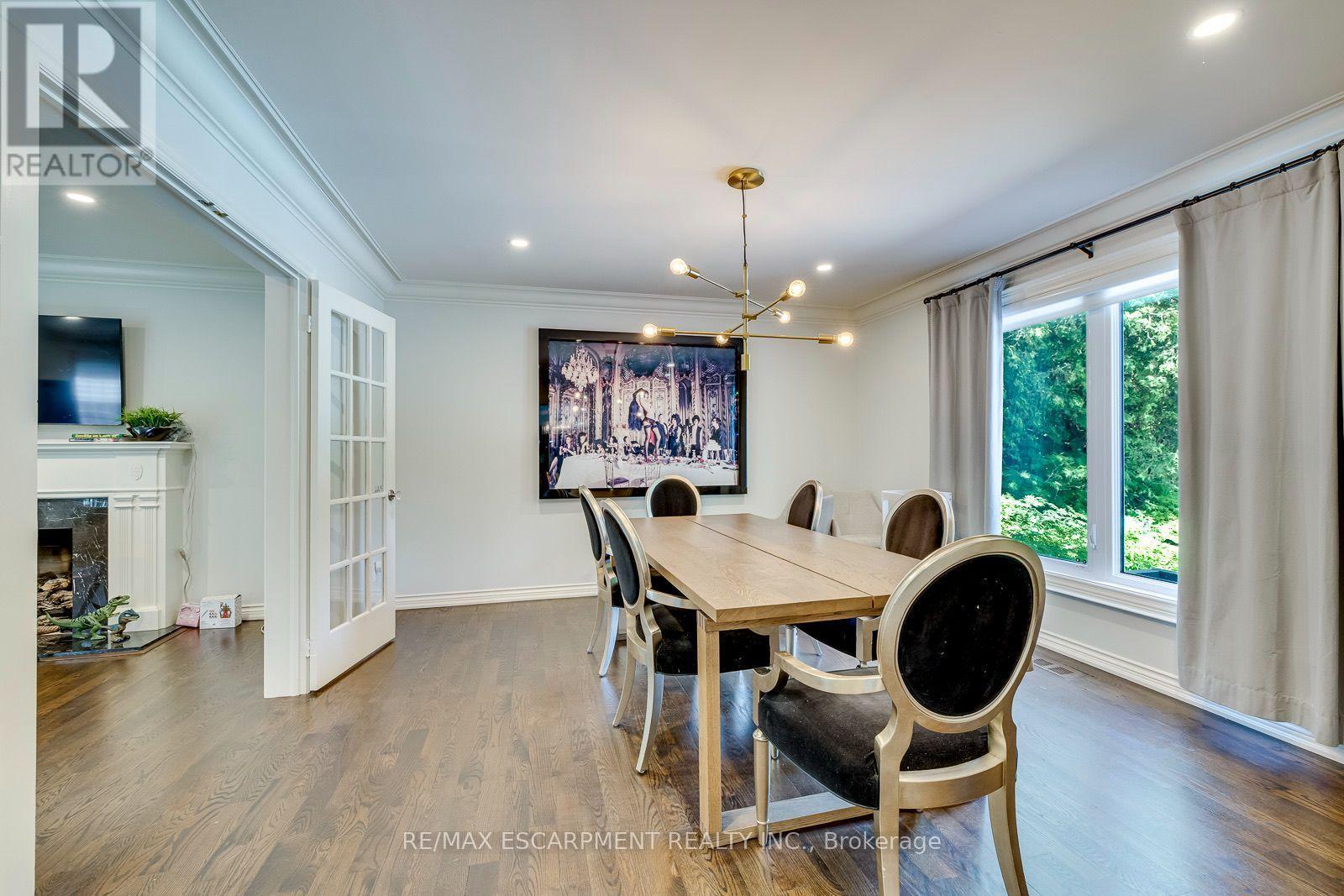 1251 Lakeshore Road E, Oakville, Ontario  L6J 1L5 - Photo 8 - W13544916
