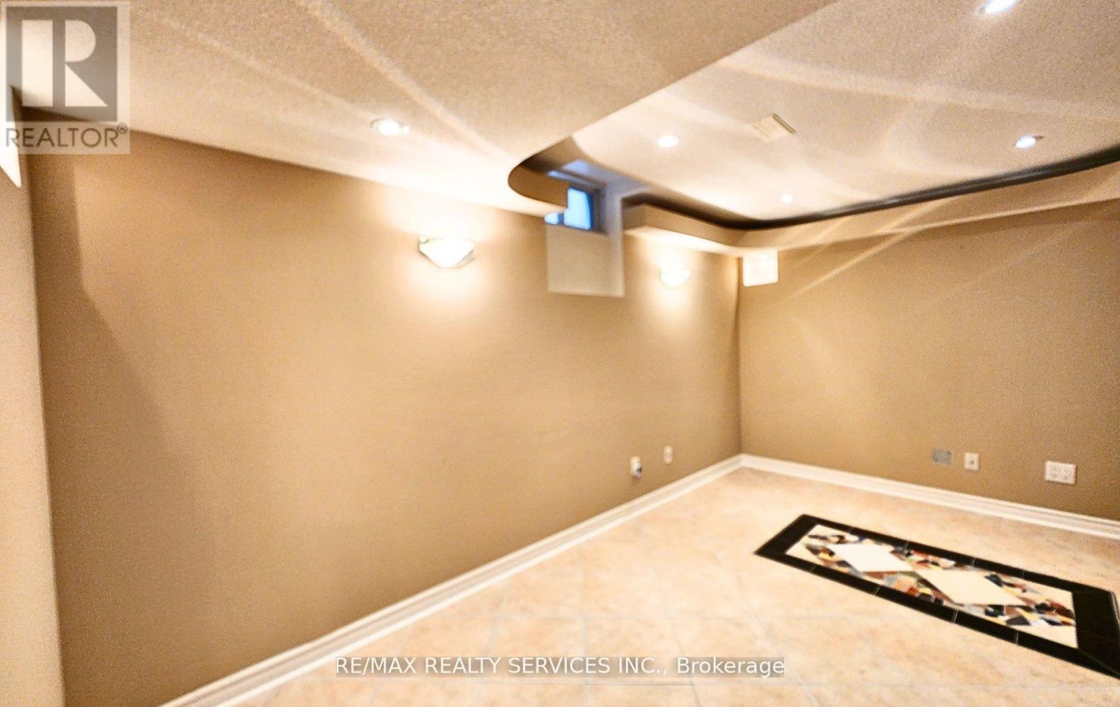 Bsmt - 387 Rocca Court, Mississauga, Ontario L5W 1V1 - Photo 6 - W13544976
