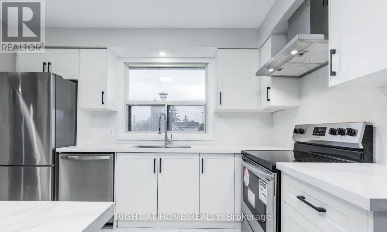 3 - 31 Wesley Street, Toronto, Ontario M8Y 2W5 - Photo 4 - W13545078