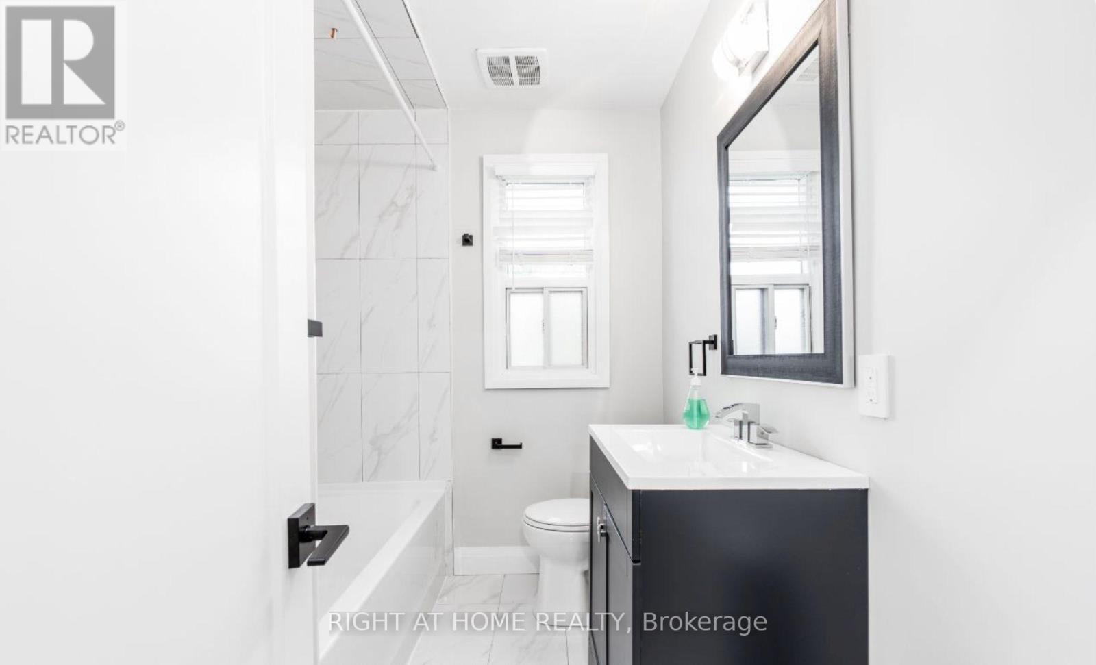 3 - 31 Wesley Street, Toronto, Ontario M8Y 2W5 - Photo 5 - W13545078