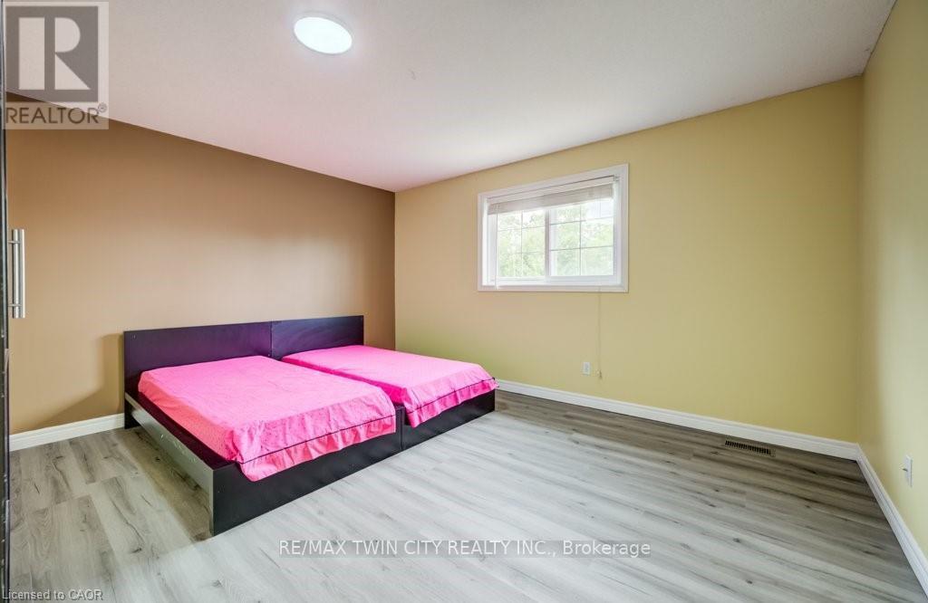 123 Forest Edge Trail, Kitchener, Ontario  N2P 2L8 - Photo 17 - X13544928