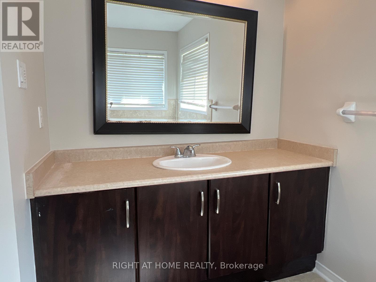 39 Golden Iris Crescent, Hamilton, Ontario  L8B 0R6 - Photo 38 - X13545000