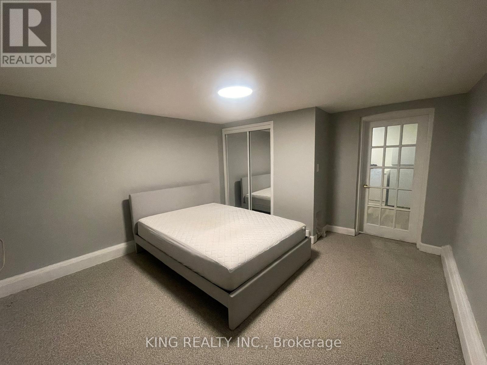 137 WELLINGTON STREET, London East, Ontario