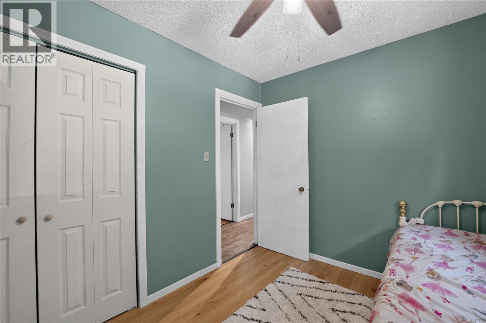 Listing image 24