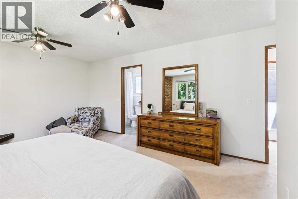 272 Woodfield Road SW, Calgary, Alberta  T2W 3V9 - Photo 25 - A2327693