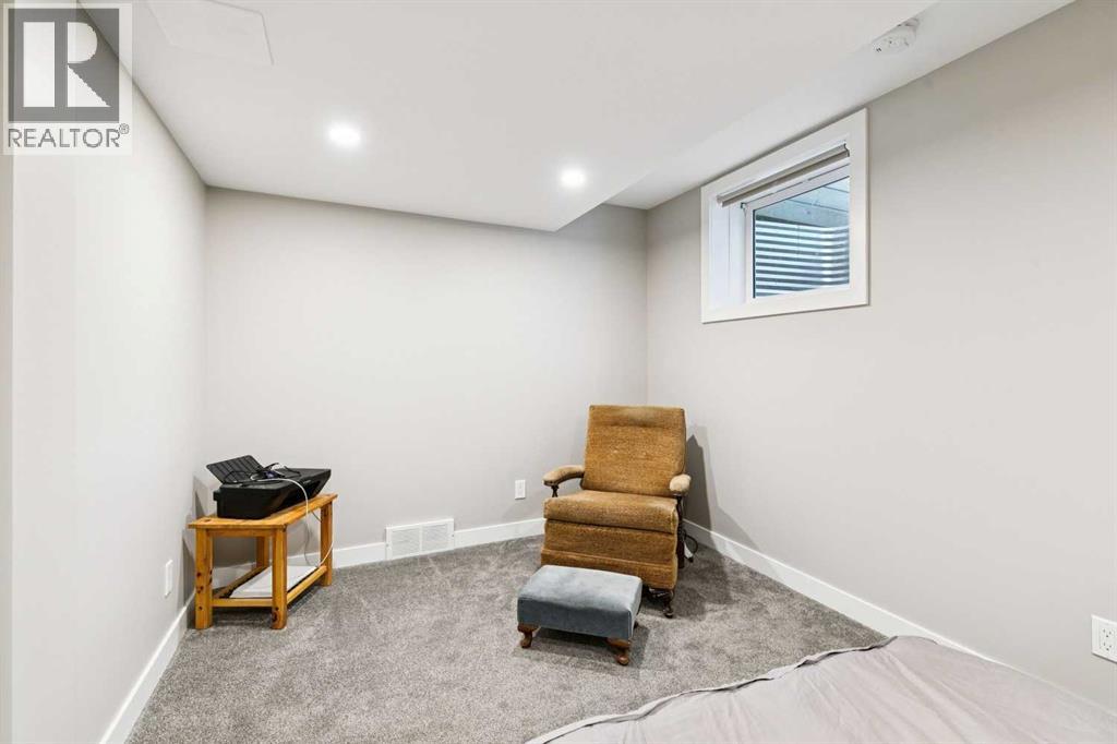 272 Woodfield Road SW, Calgary, Alberta  T2W 3V9 - Photo 36 - A2327693