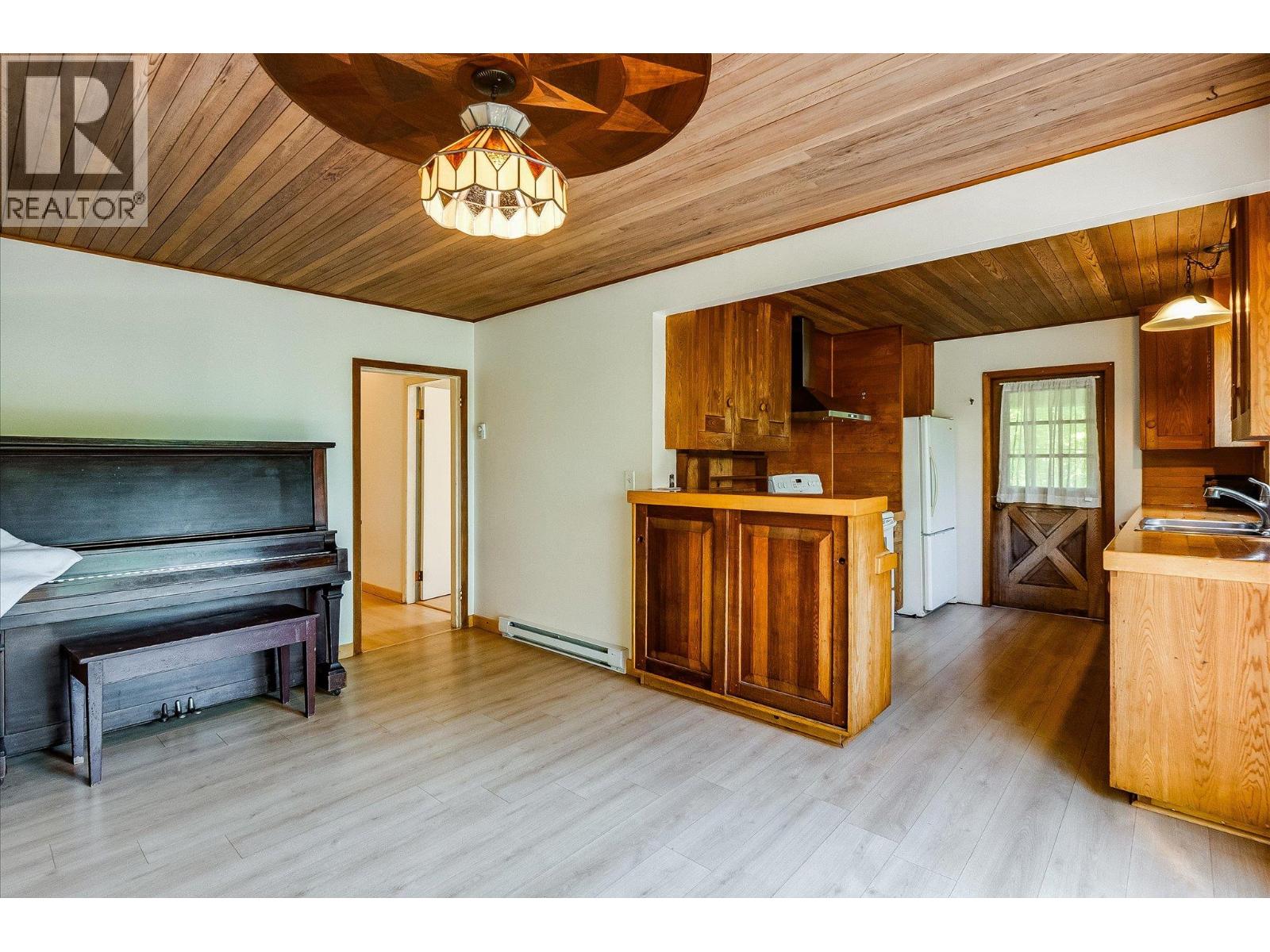 3457 South Slocan Village Road, Bonnington, British Columbia V0G 2G2 - Photo 10 - 10393735