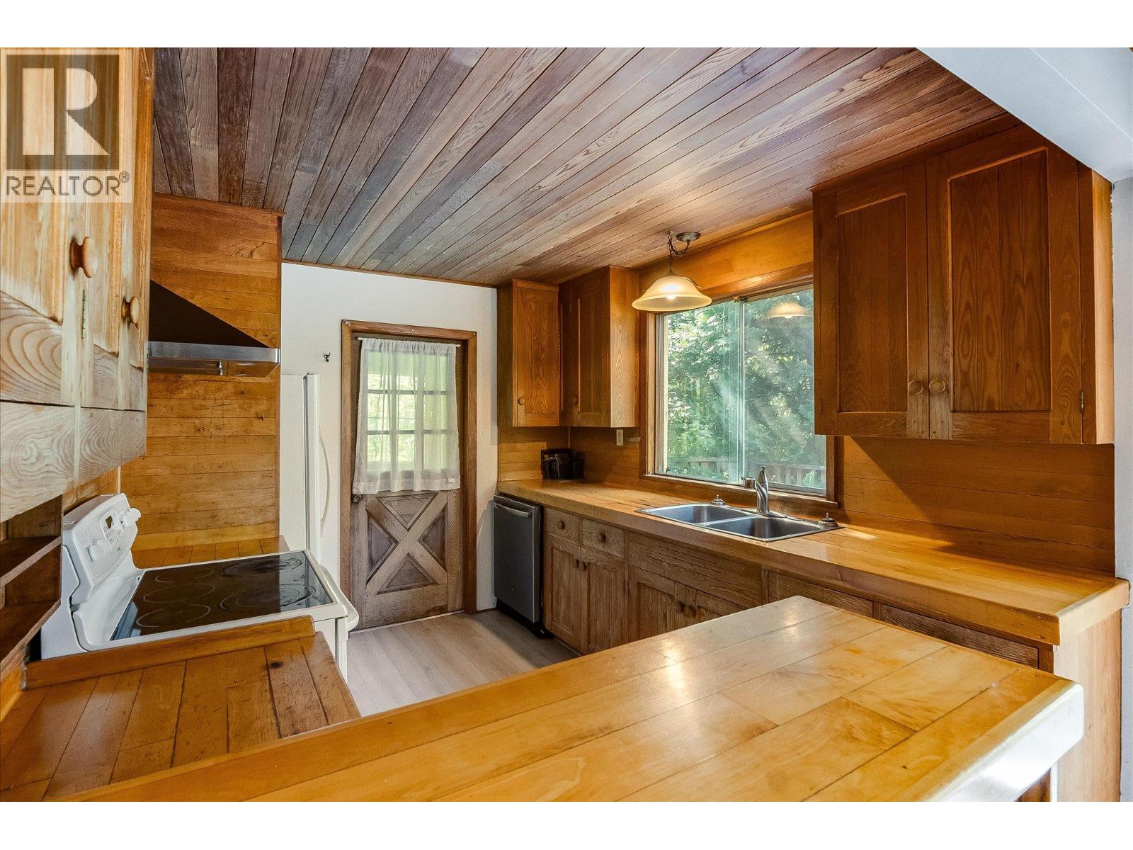 3457 South Slocan Village Road, Bonnington, British Columbia V0G 2G2 - Photo 13 - 10393735