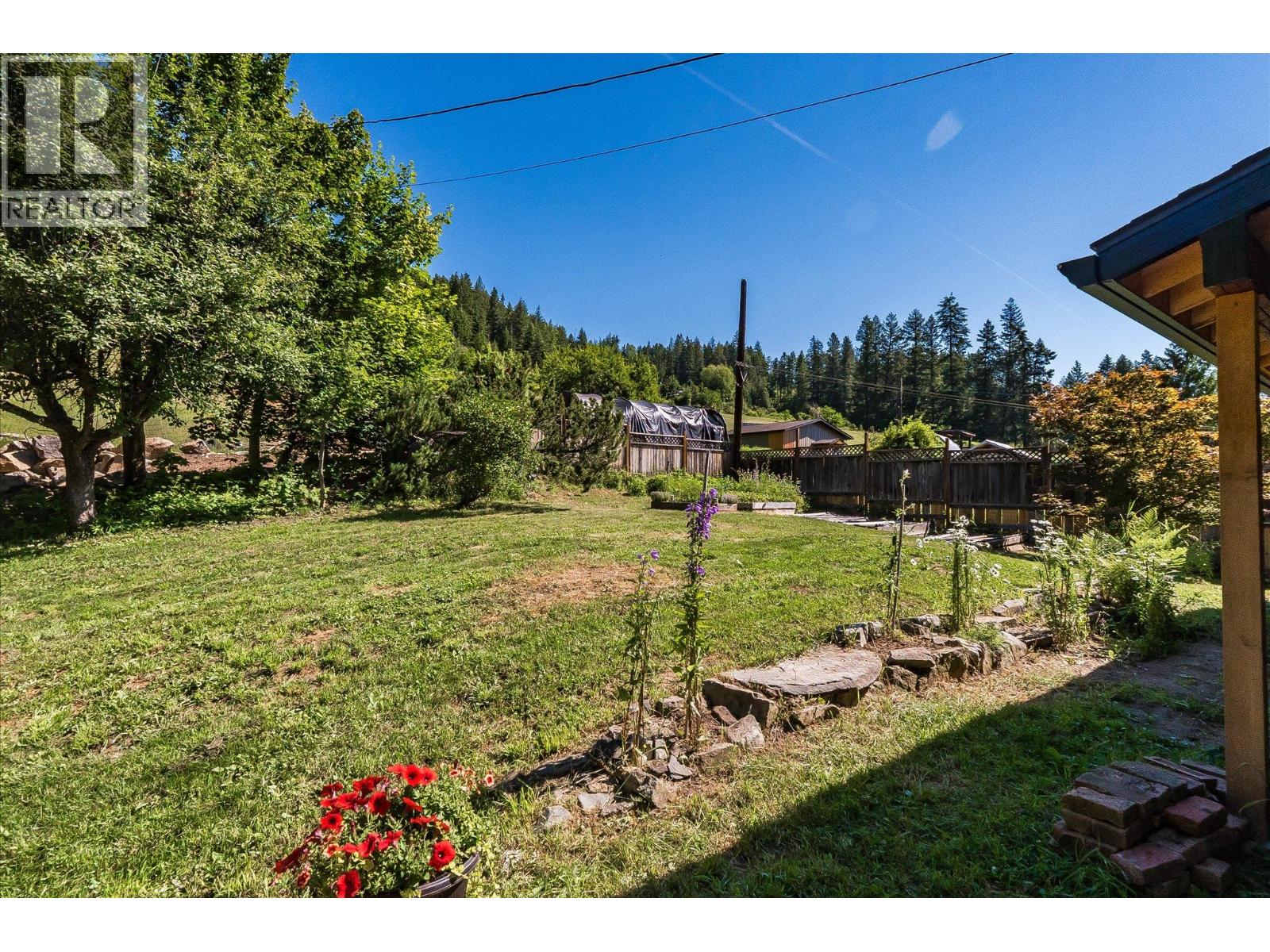 3457 South Slocan Village Road, Bonnington, British Columbia V0G 2G2 - Photo 36 - 10393735