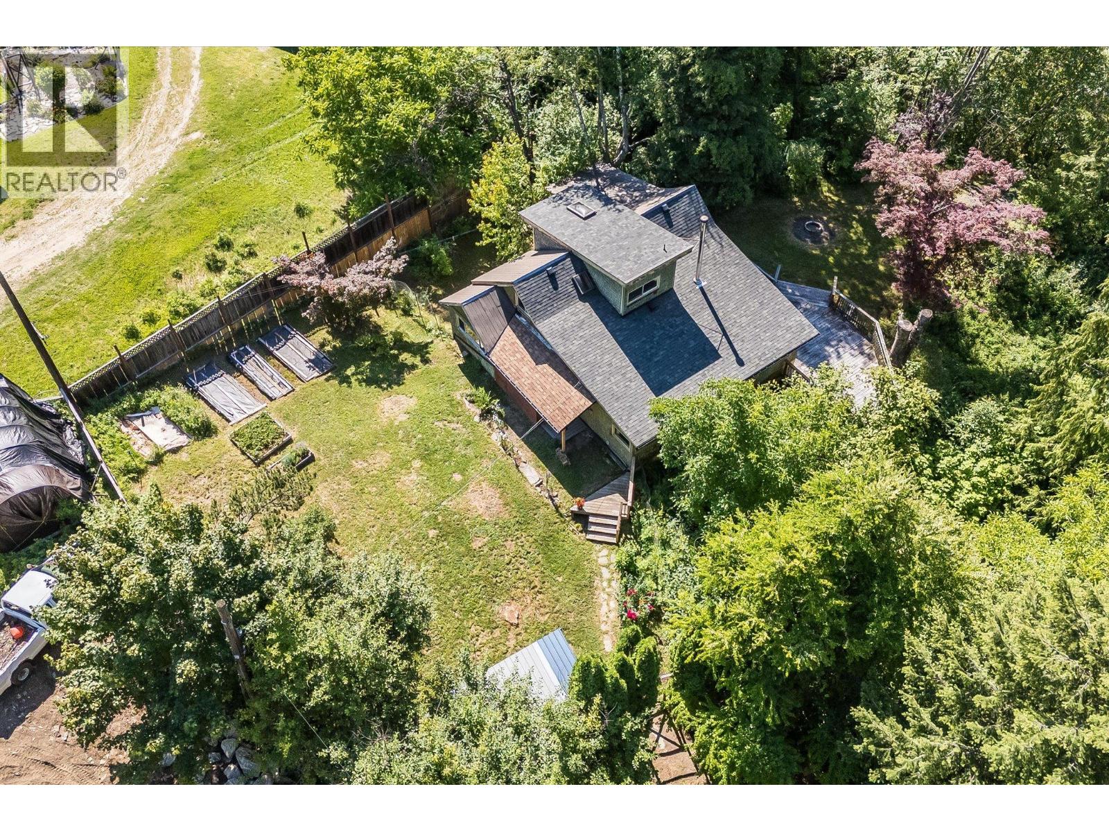 3457 South Slocan Village Road, Bonnington, British Columbia V0G 2G2 - Photo 4 - 10393735