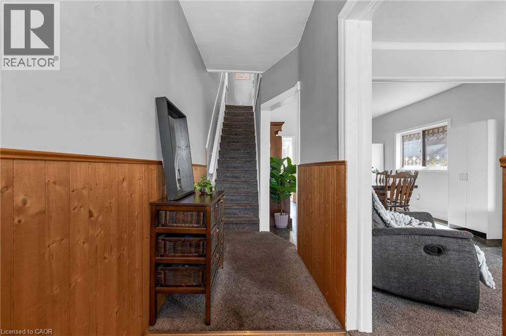 16 Albemarle Street, Hamilton, Ontario  L8L 7G3 - Photo 3 - 40845464