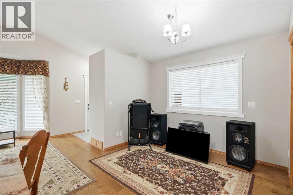 110 Bridlewood Avenue SW, Calgary, Alberta  T2Y 3T1 - Photo 11 - A2325446