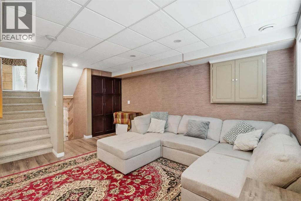 110 Bridlewood Avenue SW, Calgary, Alberta  T2Y 3T1 - Photo 19 - A2325446
