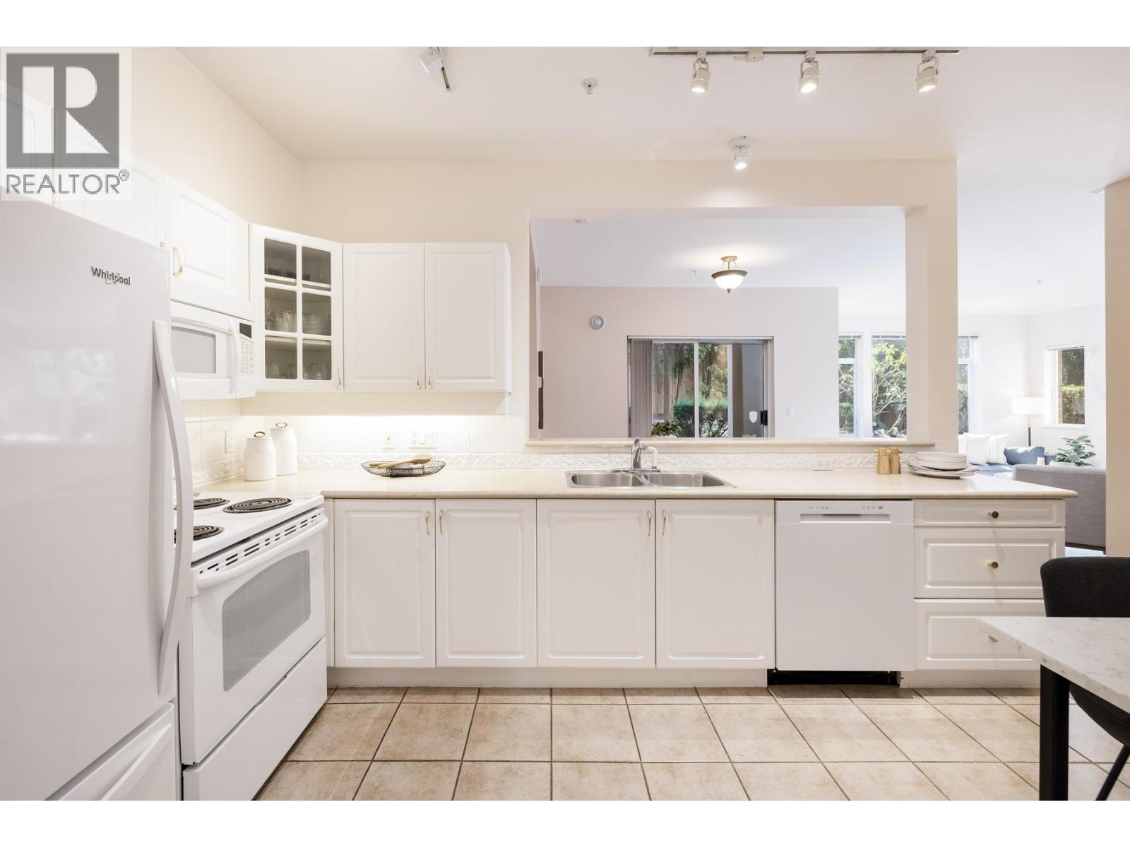 206 678 W Queens Road, North Vancouver, British Columbia  V7N 2L3 - Photo 16 - R3144681