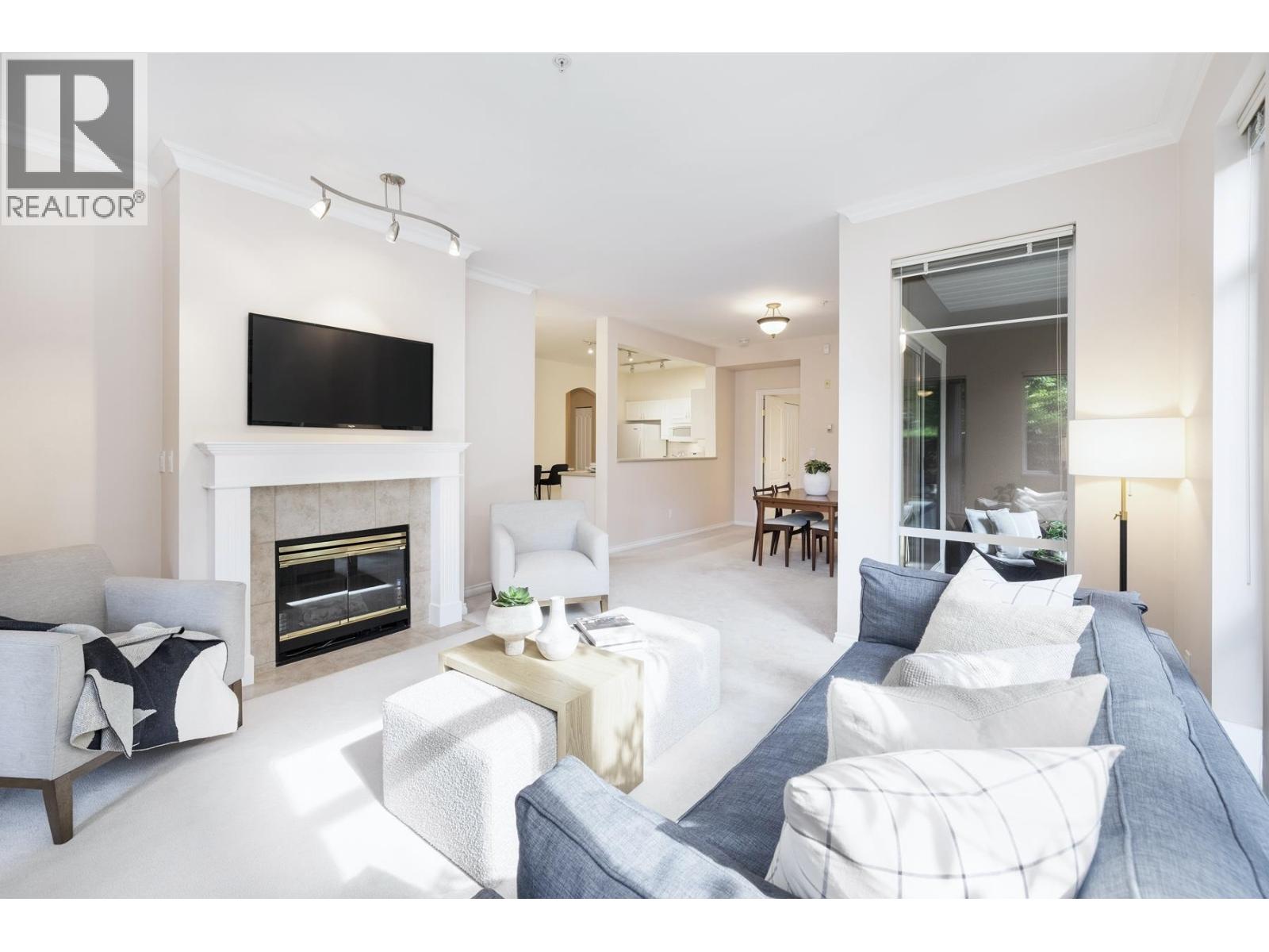 206 678 W Queens Road, North Vancouver, British Columbia  V7N 2L3 - Photo 6 - R3144681