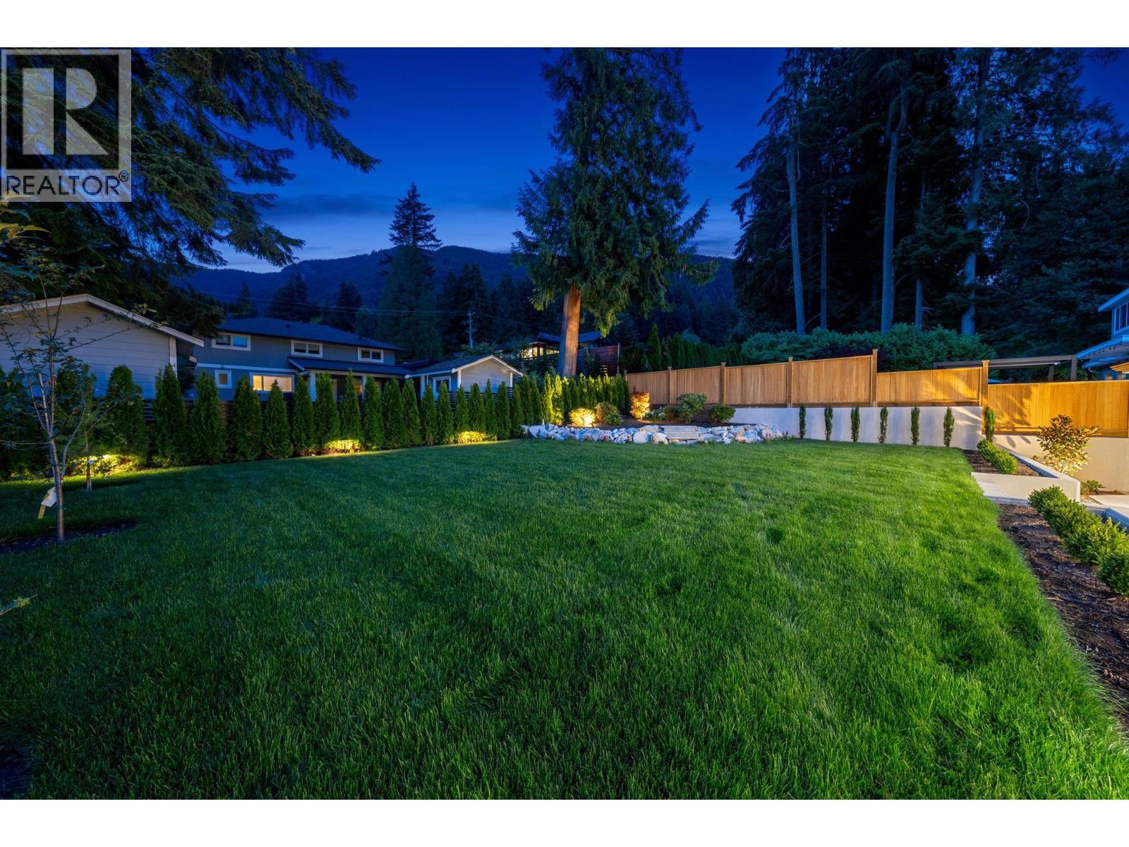 944 Clements Avenue, North Vancouver, British Columbia  V7R 2K7 - Photo 12 - R3144673