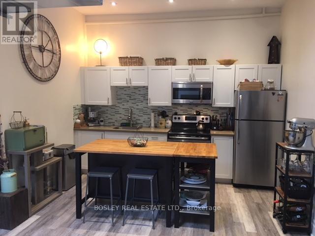 203 - 137 Roncesvalles Avenue, Toronto, Ontario  M6R 2L2 - Photo 3 - W13543420