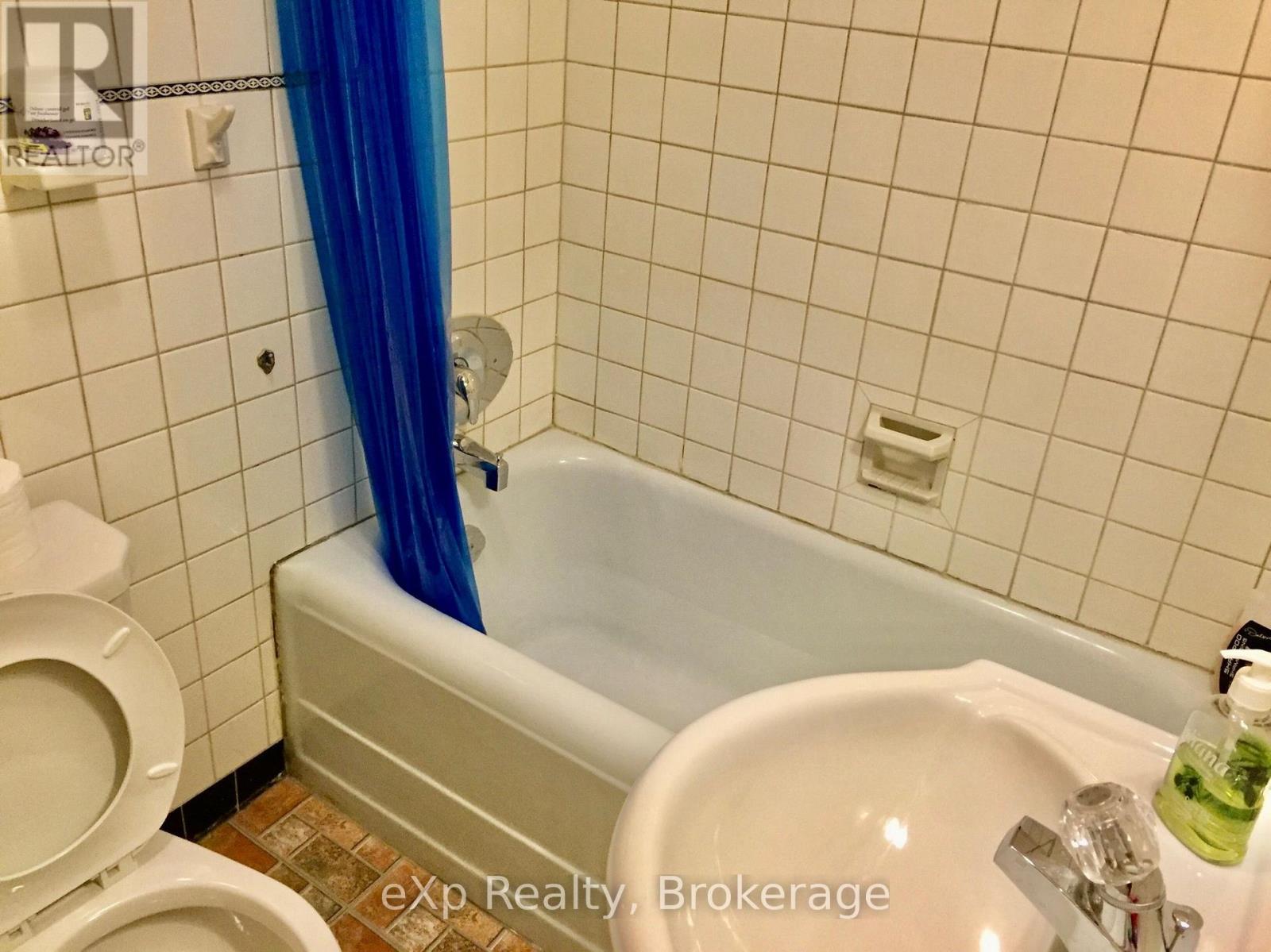 130 Durham Street E, Brockton, Ontario  N0G 2V0 - Photo 4 - X13545254