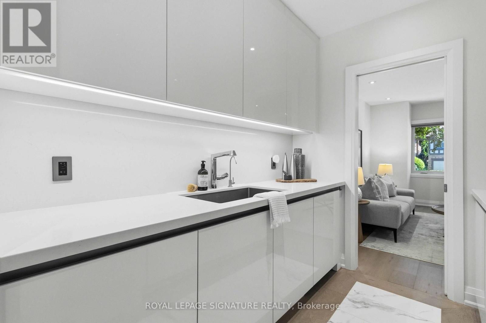 204 Richview Avenue, Toronto, Ontario  M5P 3G3 - Photo 9 - C13545286