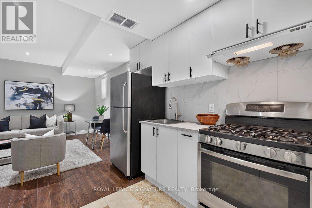 Lower - 61b Bexhill Avenue, Toronto, Ontario M1L 3B7 - Photo 10 - E13545340