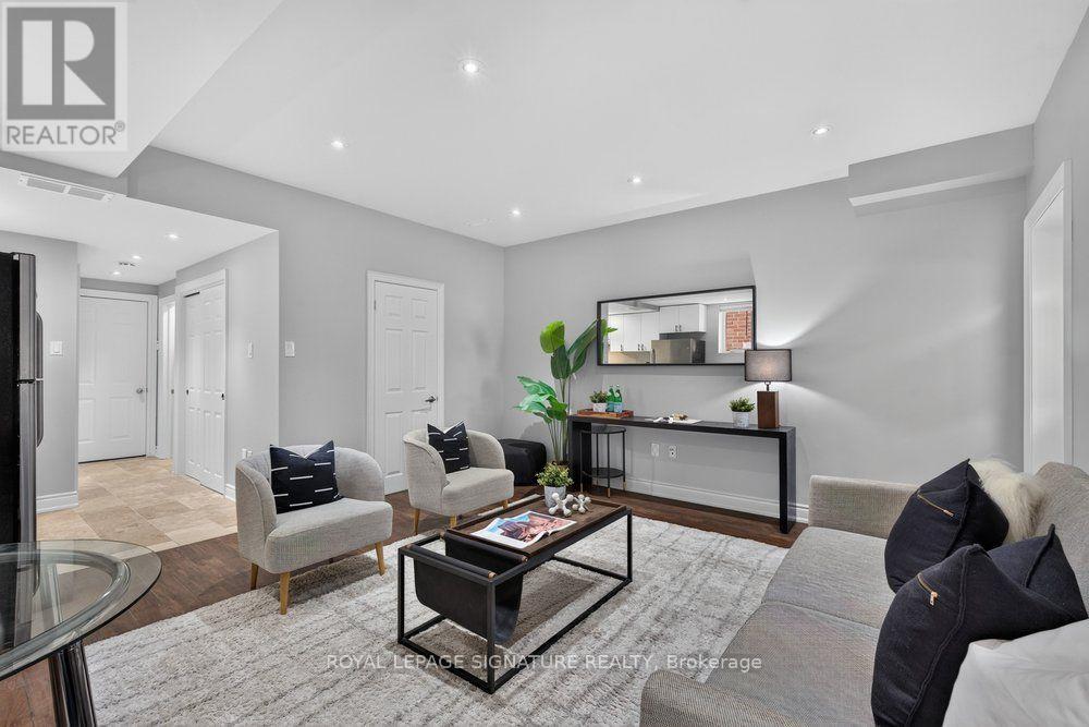 Lower - 61b Bexhill Avenue, Toronto, Ontario M1L 3B7 - Photo 4 - E13545340
