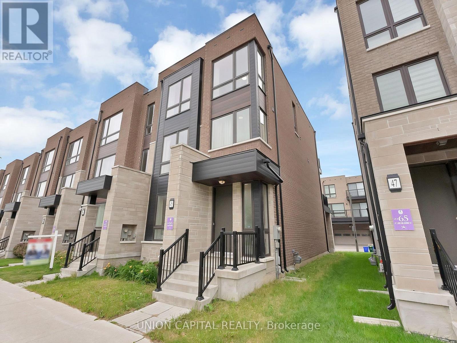 45 LORD MELBORNE STREET, Markham, Ontario