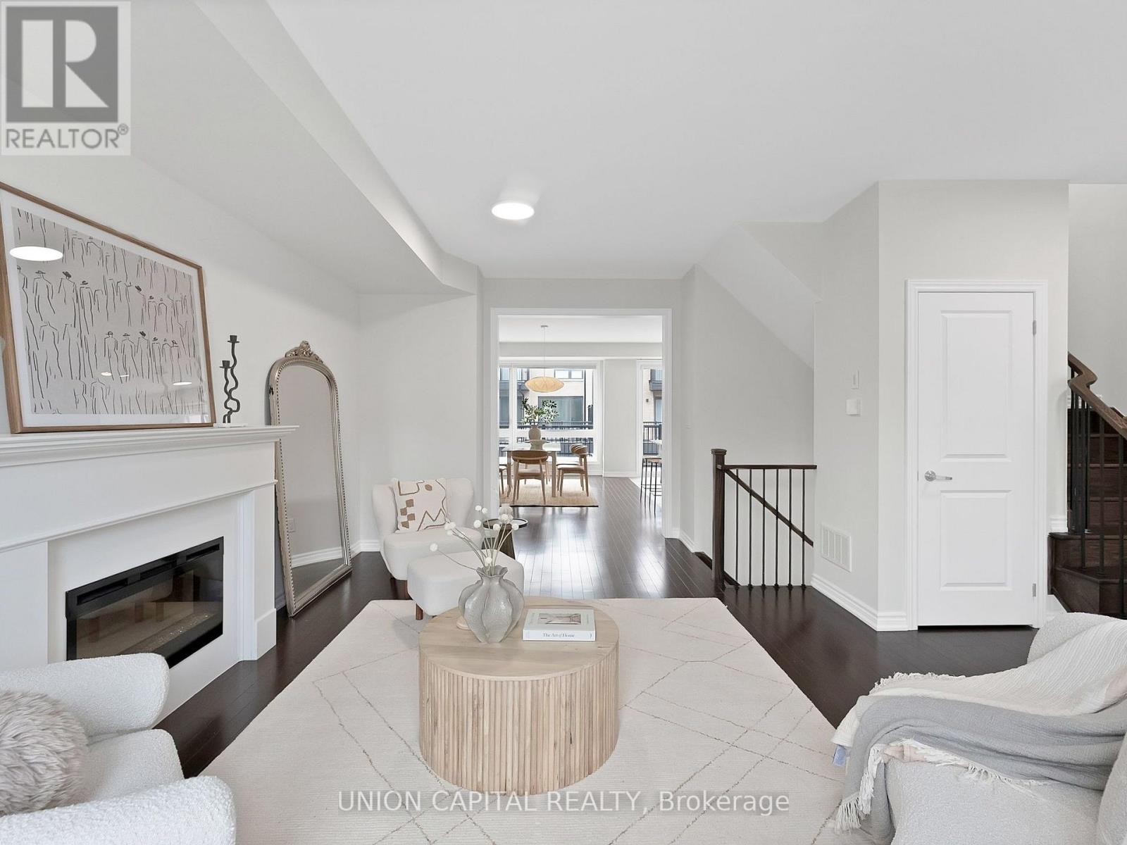 45 Lord Melborne Street, Markham, Ontario  L6C 0Z6 - Photo 5 - N13545238