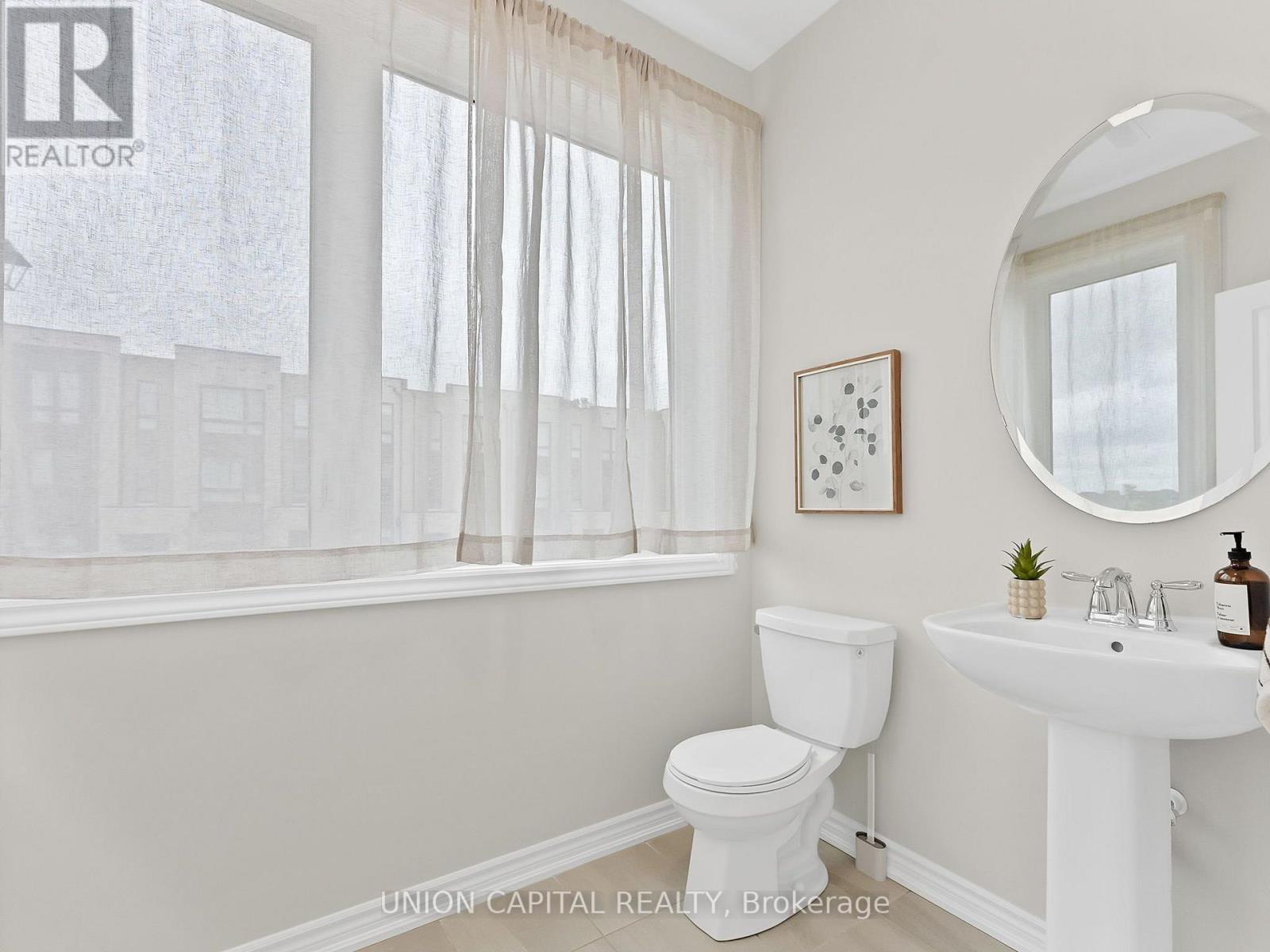 45 Lord Melborne Street, Markham, Ontario  L6C 0Z6 - Photo 9 - N13545238