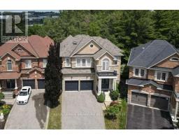 488 FOXCROFT BOULEVARD, Newmarket, Ontario