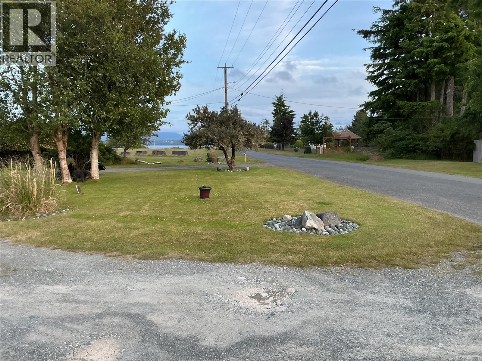 25 1st St, Sointula, British Columbia  V0N 3E0 - Photo 1 - 1042697