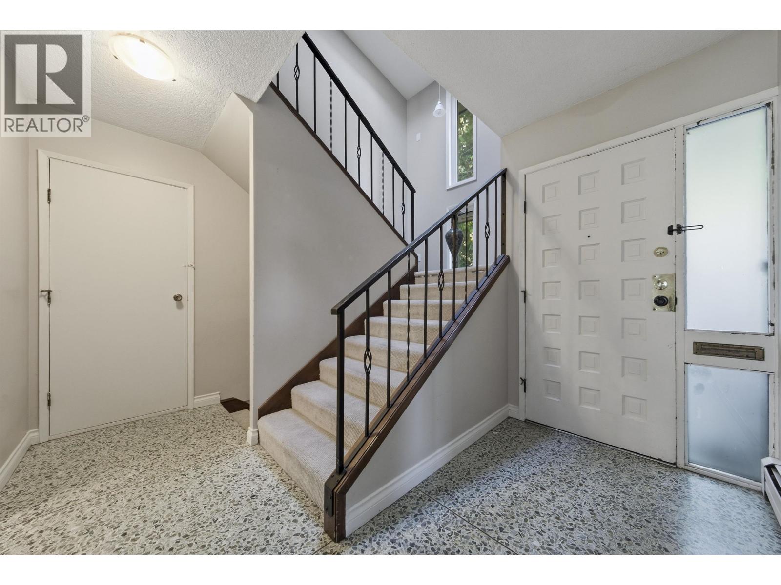 2270 Dawes Hill Road, Coquitlam, British Columbia  V3K 1N3 - Photo 16 - R3144448