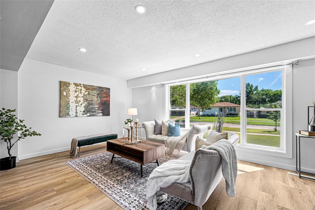 133 Arrowwood Drive, Winnipeg, Manitoba  R2V 2R3 - Photo 6 - 202614833