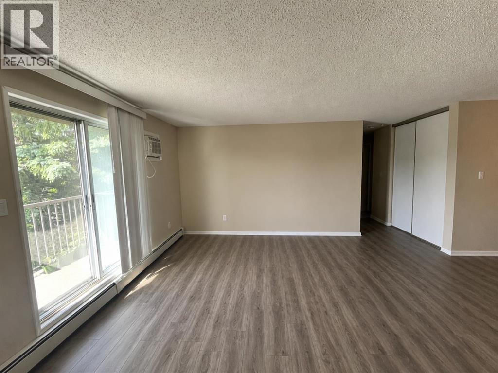 301, 405 Columbia Boulevard, Lethbridge, Alberta  T1K 5R8 - Photo 4 - A2327370