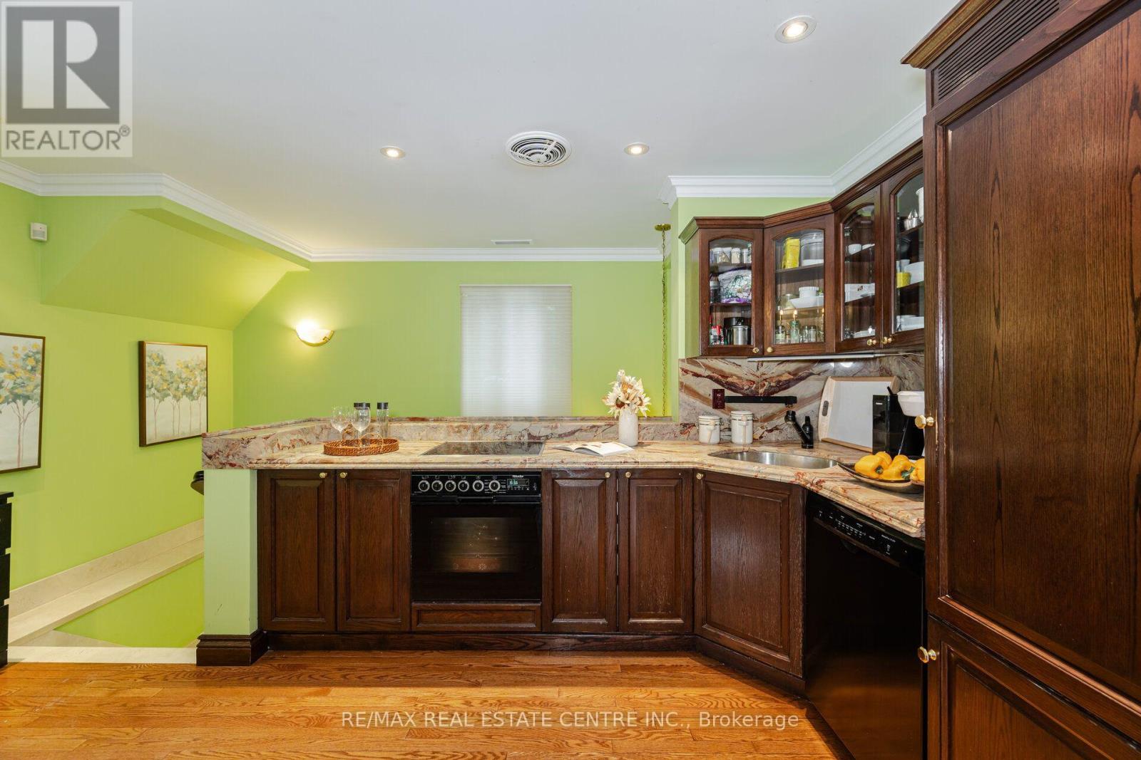 2 Edgeforest Drive, Brampton, Ontario  L6P 0E1 - Photo 43 - W13233180