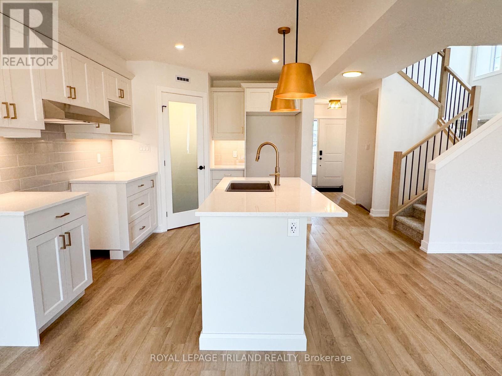 139 Empire Parkway, St. Thomas, Ontario  N5R 0P1 - Photo 8 - X13031868