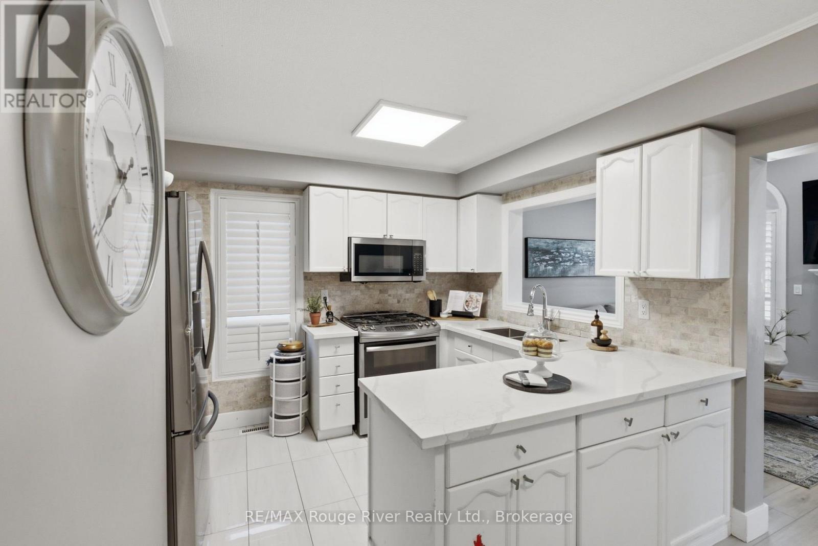 475 Safari Drive, Oshawa, Ontario  L1K 1B5 - Photo 11 - E13545392