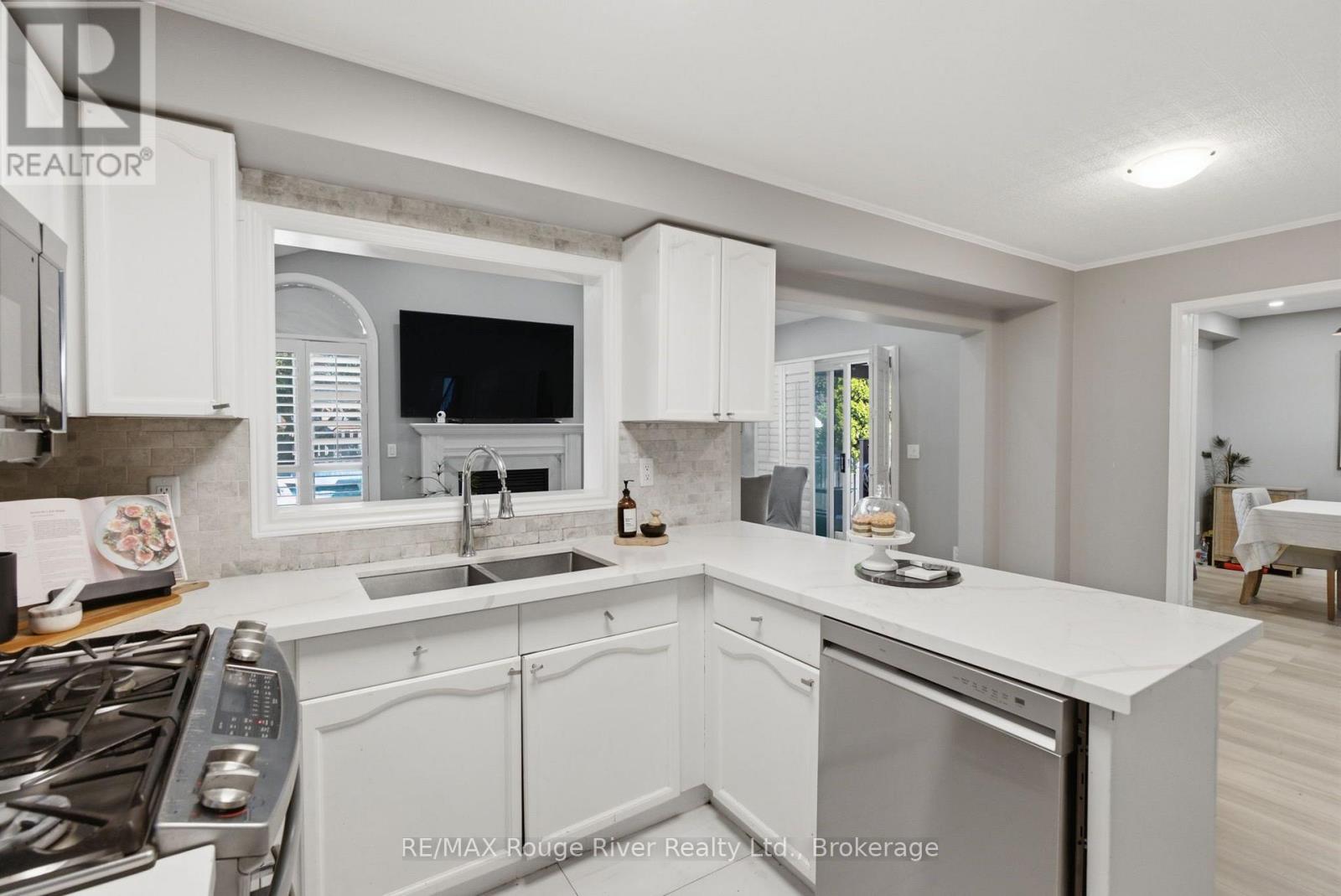 475 Safari Drive, Oshawa, Ontario  L1K 1B5 - Photo 12 - E13545392