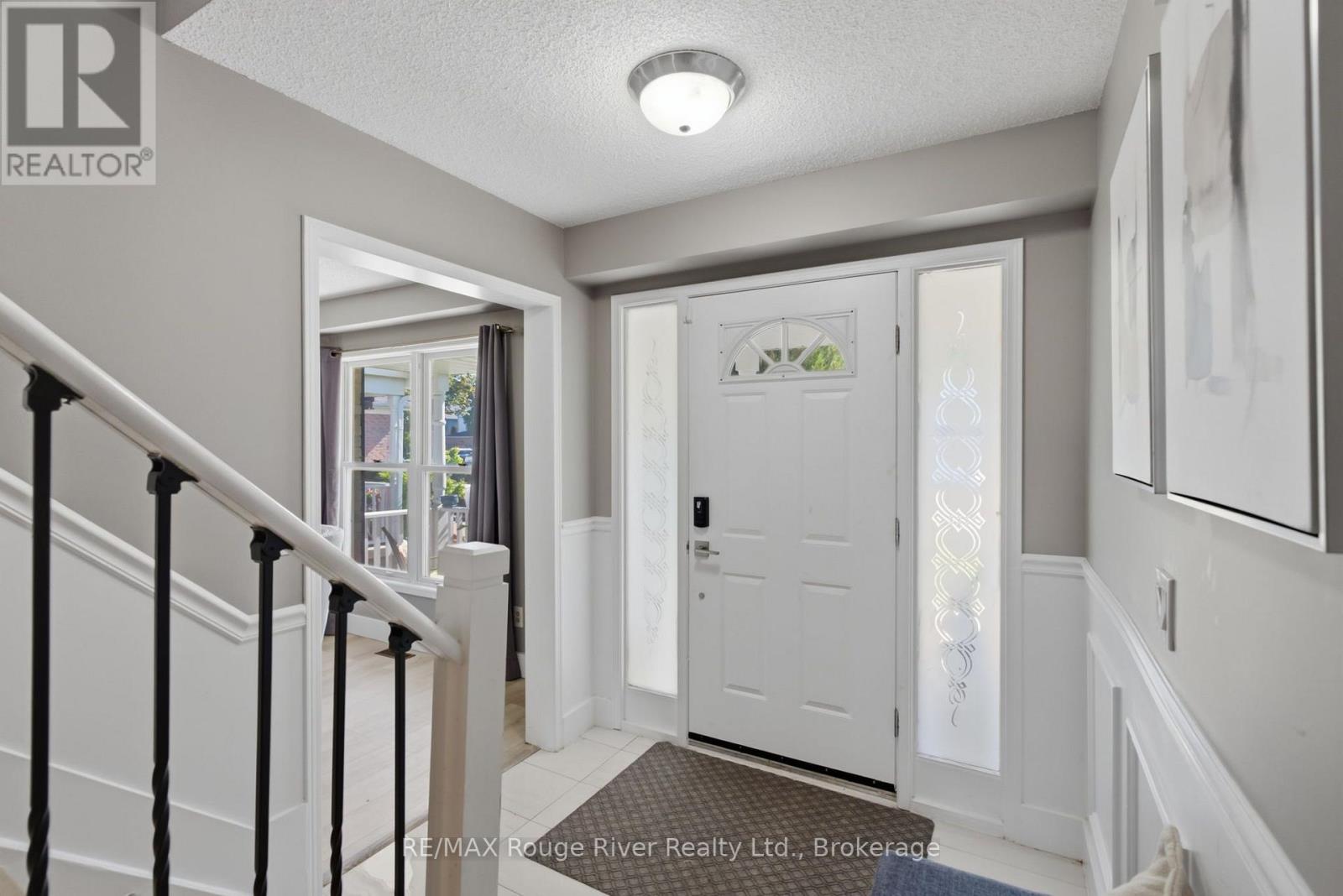 475 Safari Drive, Oshawa, Ontario  L1K 1B5 - Photo 3 - E13545392
