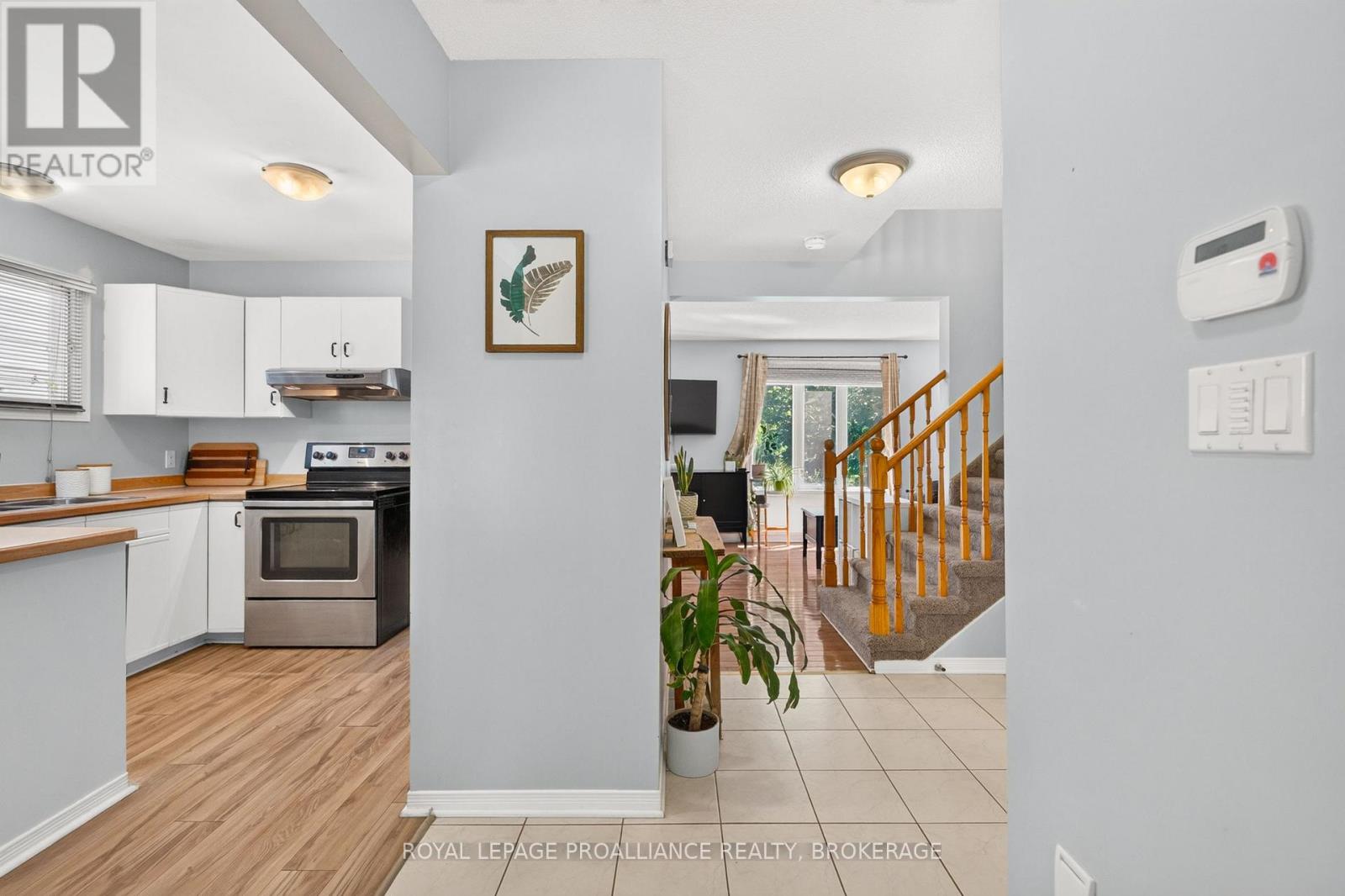 1067 Acadia Drive, Kingston, Ontario  K7M 8V7 - Photo 4 - X13545650