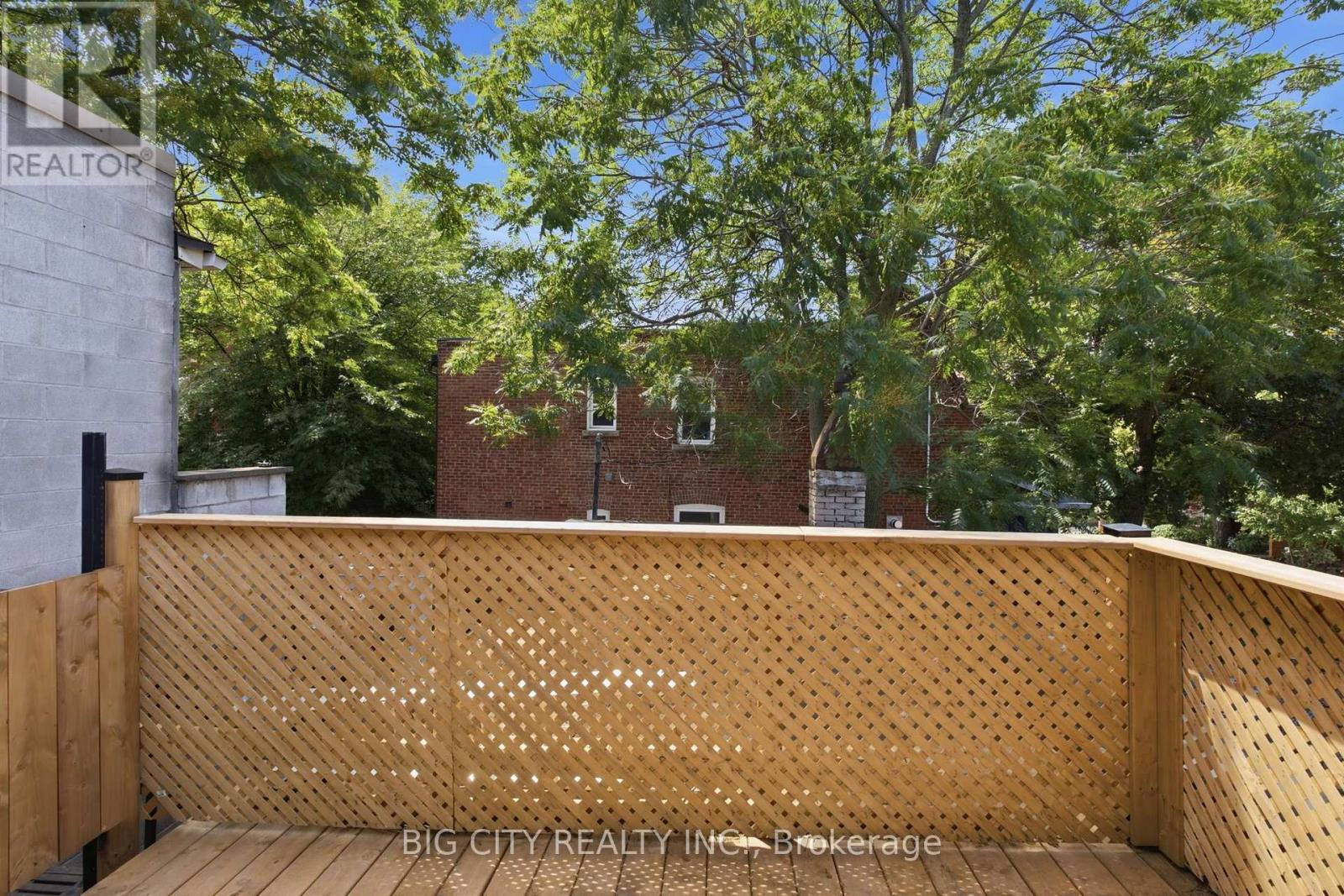 UPPER - 1362 BATHURST STREET - Photo 14